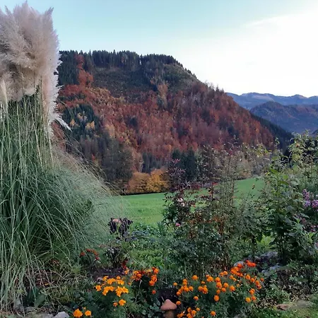 Farm stay Biobauernhof Poidlbauer