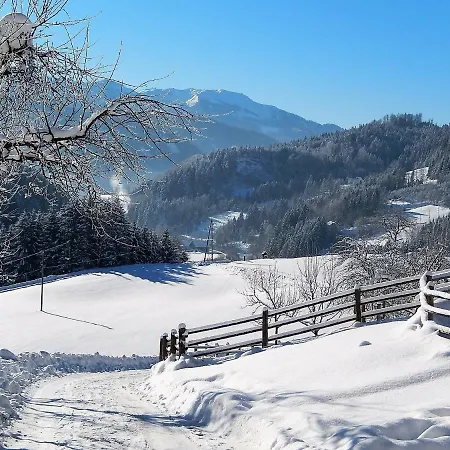 Farm stay Biobauernhof Poidlbauer